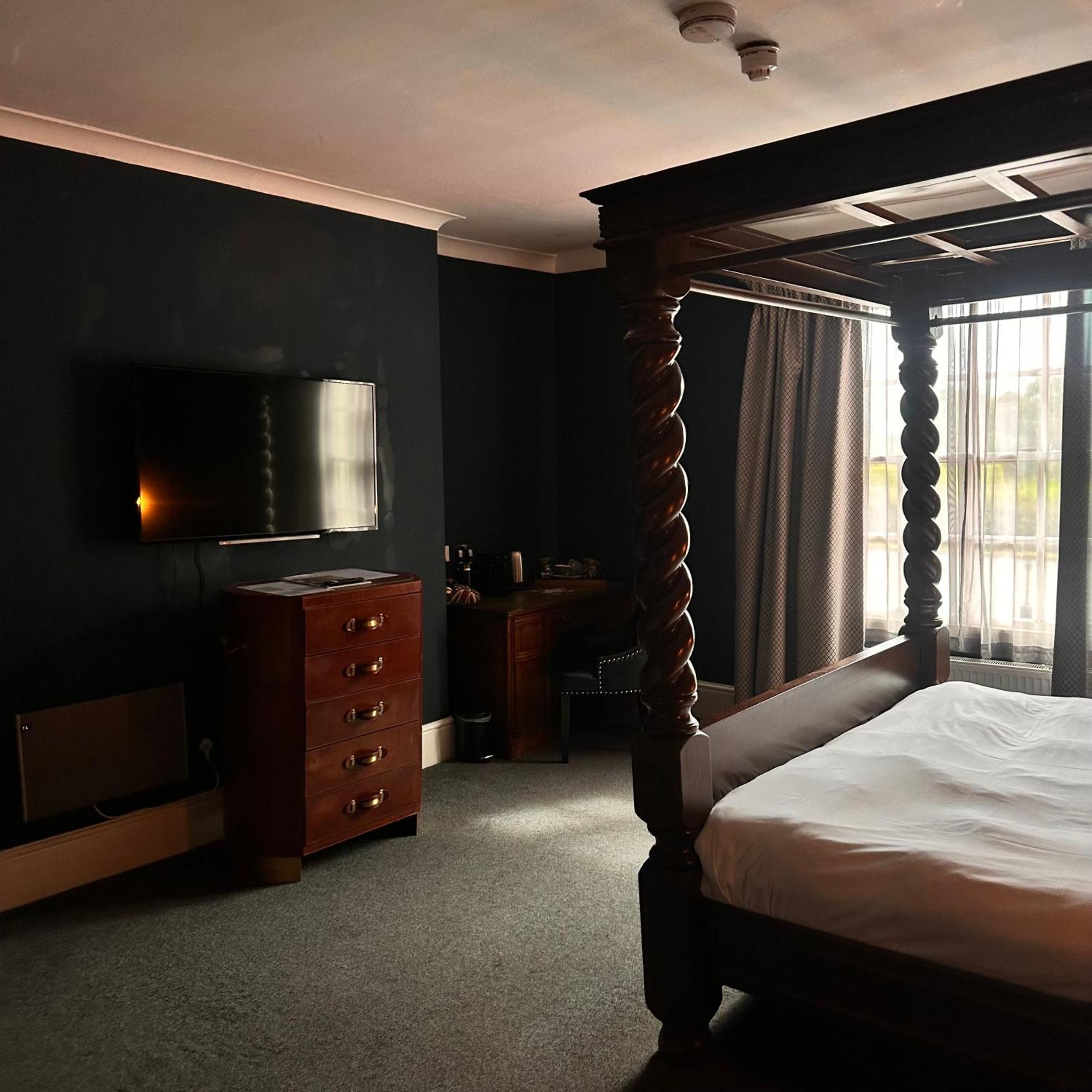 The Vicarage Hotel Holmes Chapel Kültér fotó